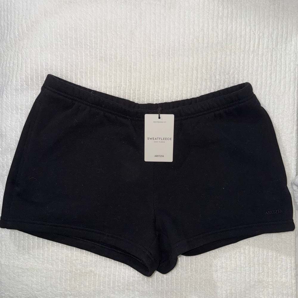 NWT Aritzia Sweatfleece Shorts - Black - Size M